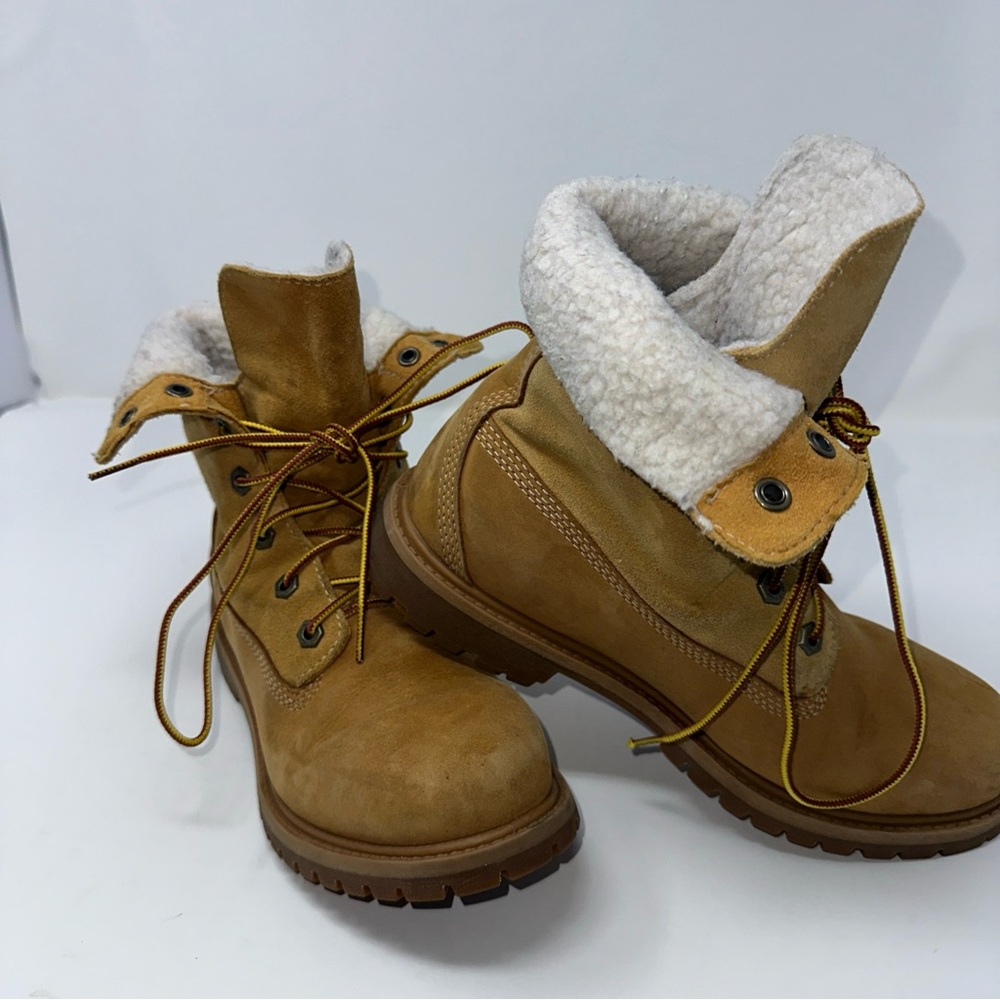 Timberland Women's Wheat Waterproof Leather Teddy Fold Down Fleece Boots Sz 7.5